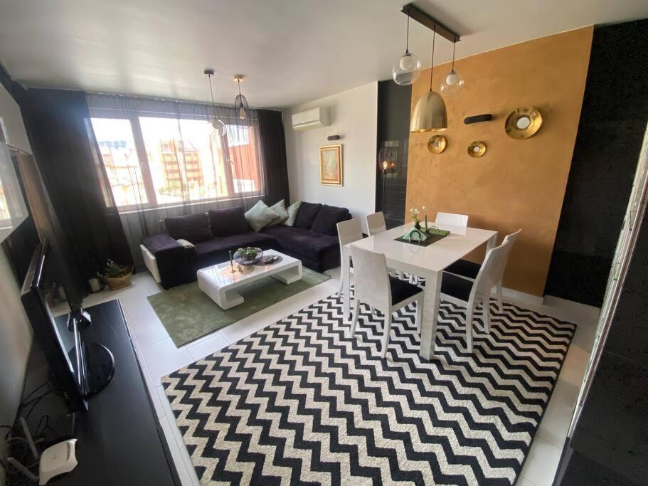 Lovely 1-Bedroom Apartament With Free Parking Sofía Exterior foto