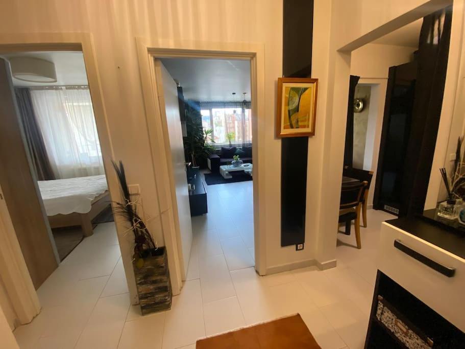 Lovely 1-Bedroom Apartament With Free Parking Sofía Exterior foto